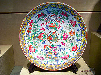Famille-Rose Porcelain, Qing Dynasty